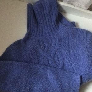 100 % Cashmere Turtle Neck Sweater